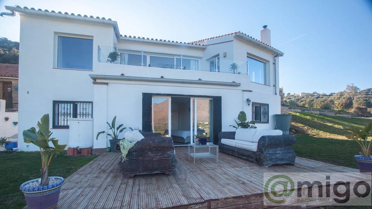 Venta de villa en Casares