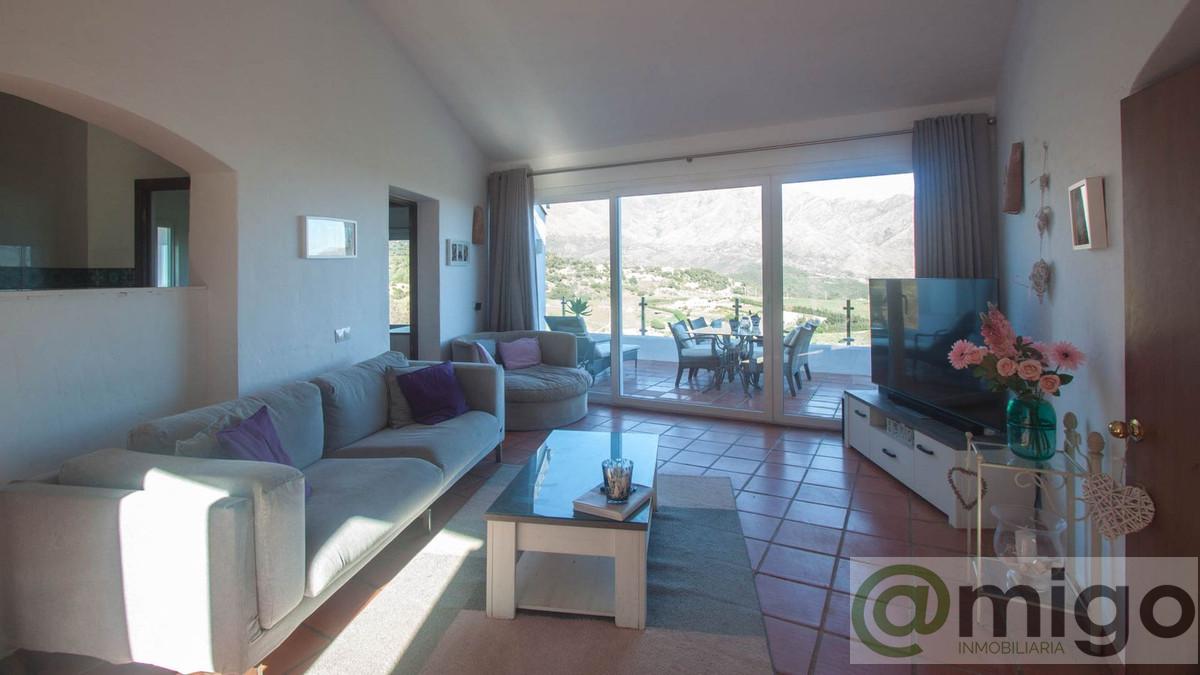 Venta de villa en Casares