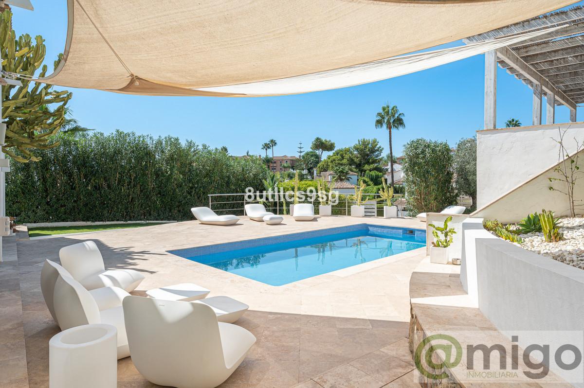 For sale of villa in Marbella