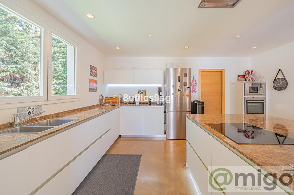 For sale of villa in Marbella