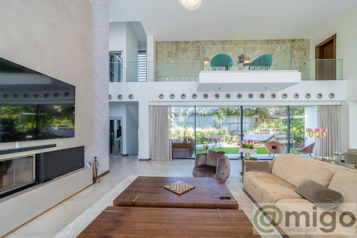 For sale of villa in Marbella
