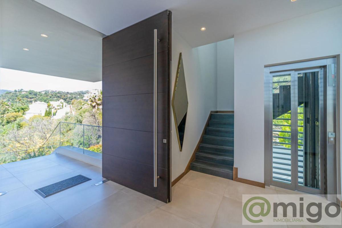 For sale of villa in Marbella