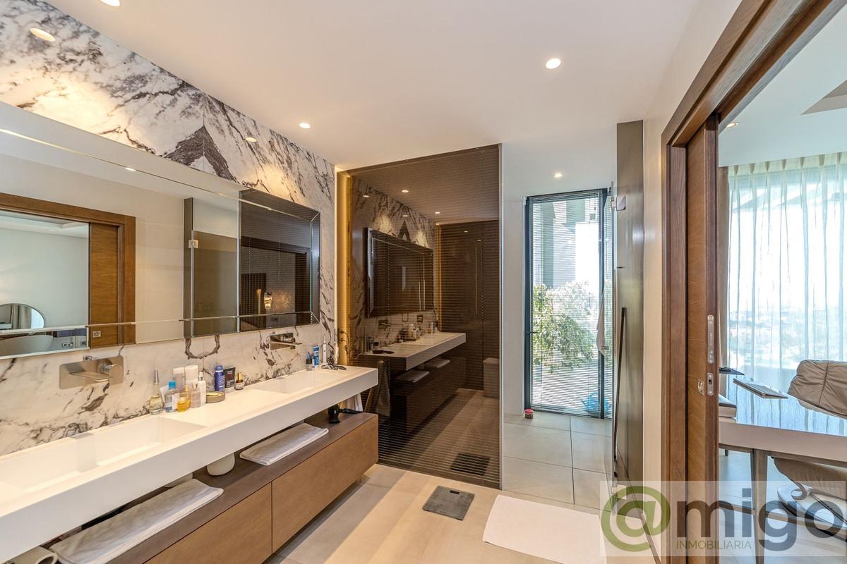 For sale of villa in Marbella