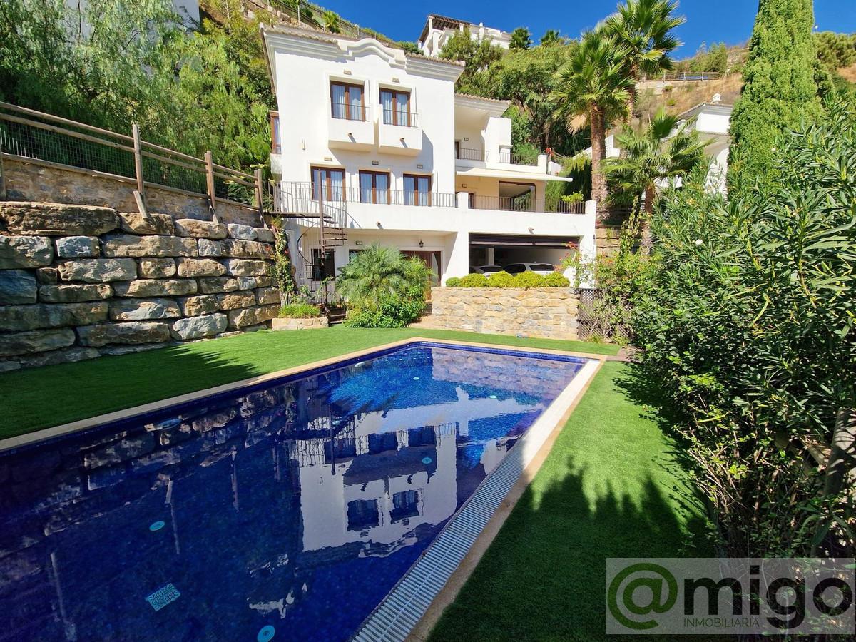 For sale of villa in Marbella
