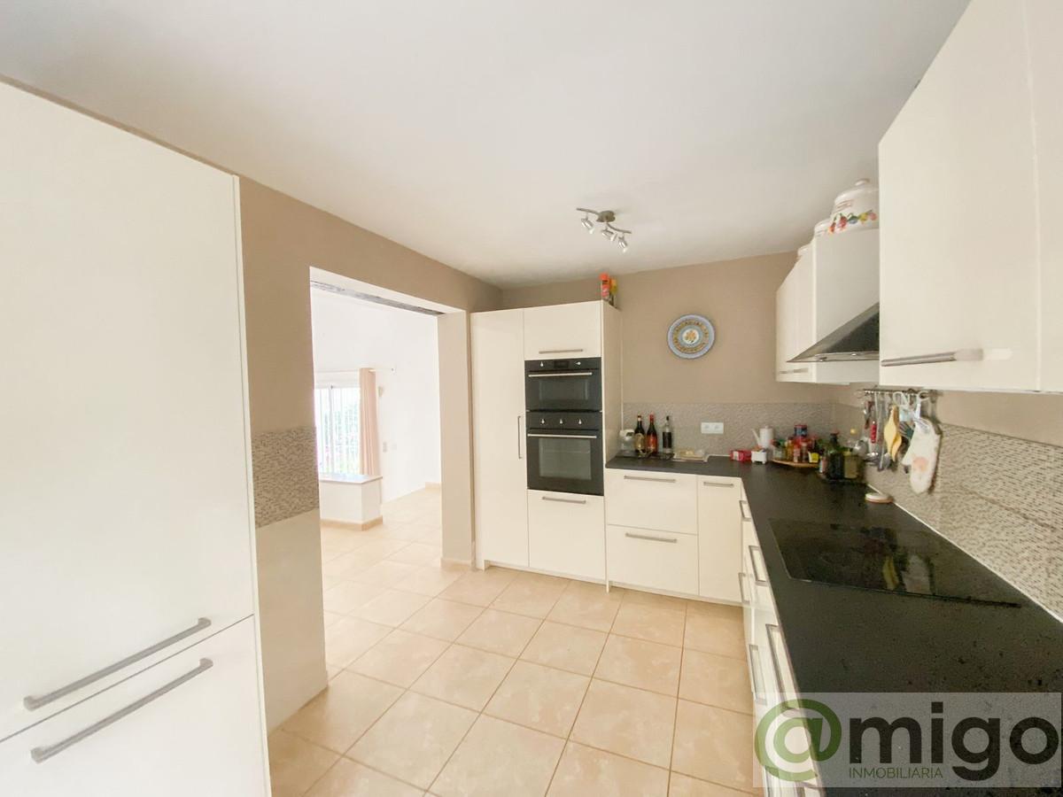 Venta de villa en Calahonda