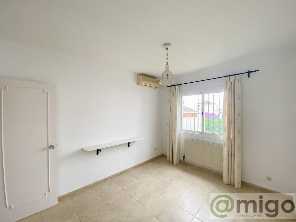 Venta de villa en Calahonda