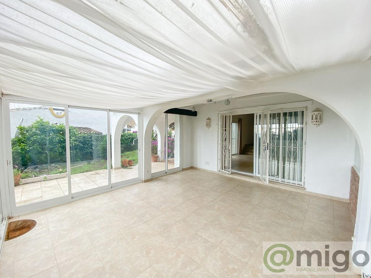 Venta de villa en Calahonda