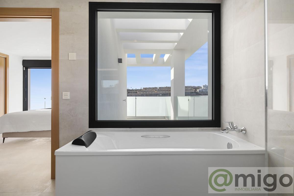 Venta de villa en La Cala de Mijas