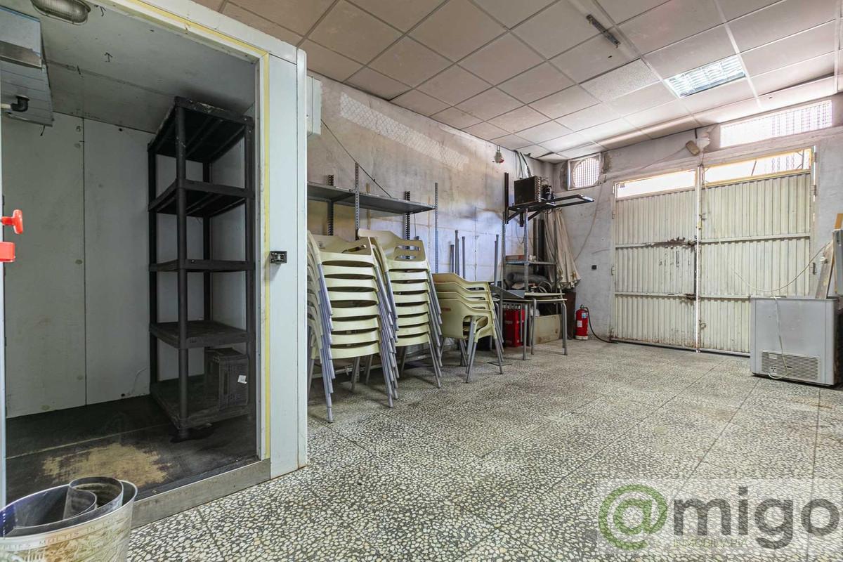 Venta de local en Las Lagunas