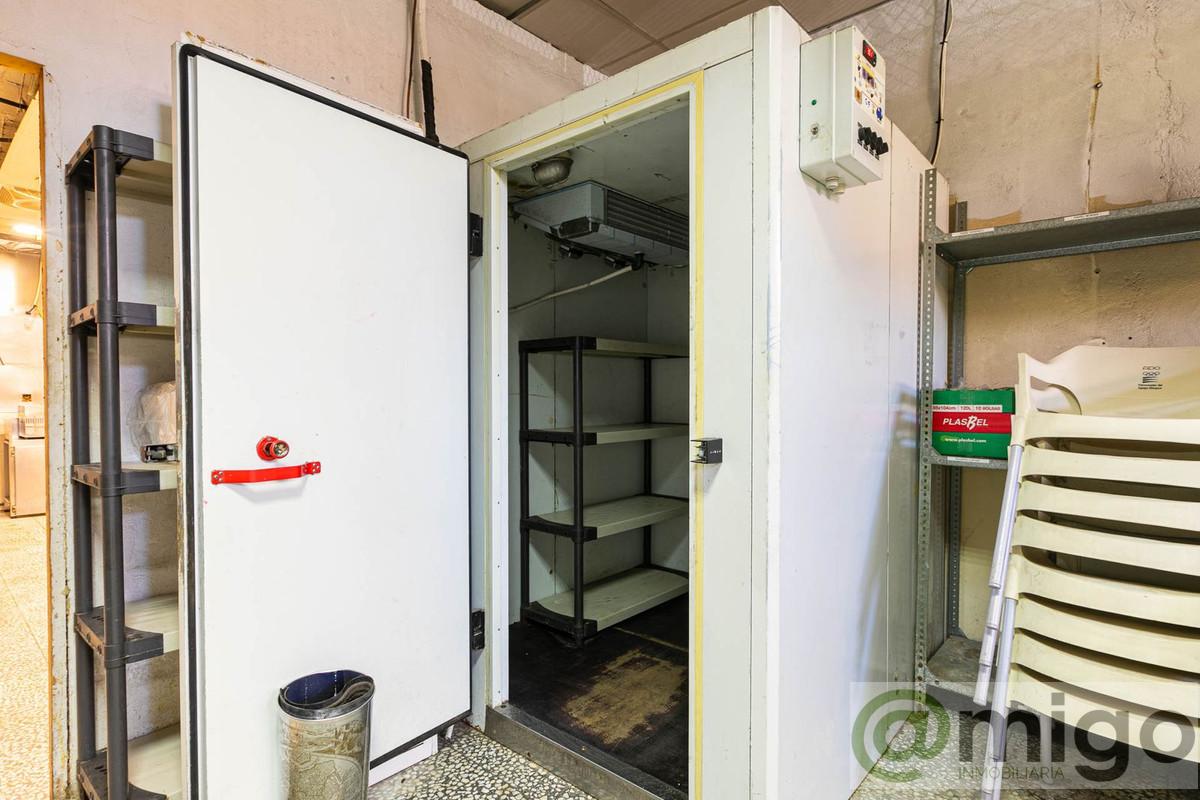 Venta de local en Las Lagunas