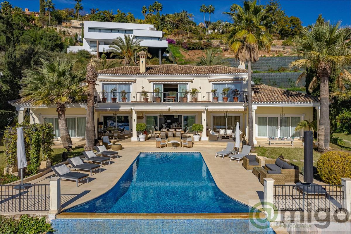 Продажа от

 Виллa на Marbella
