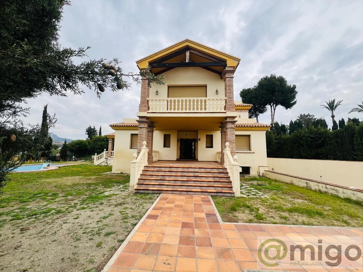 Venta de villa en Atalaya