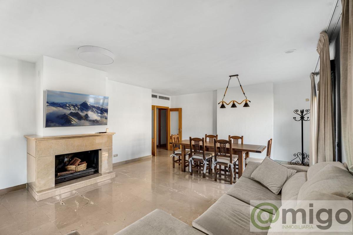 For sale of penthouse in Marbella