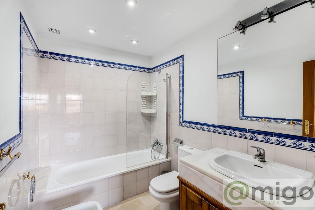 For sale of penthouse in Marbella