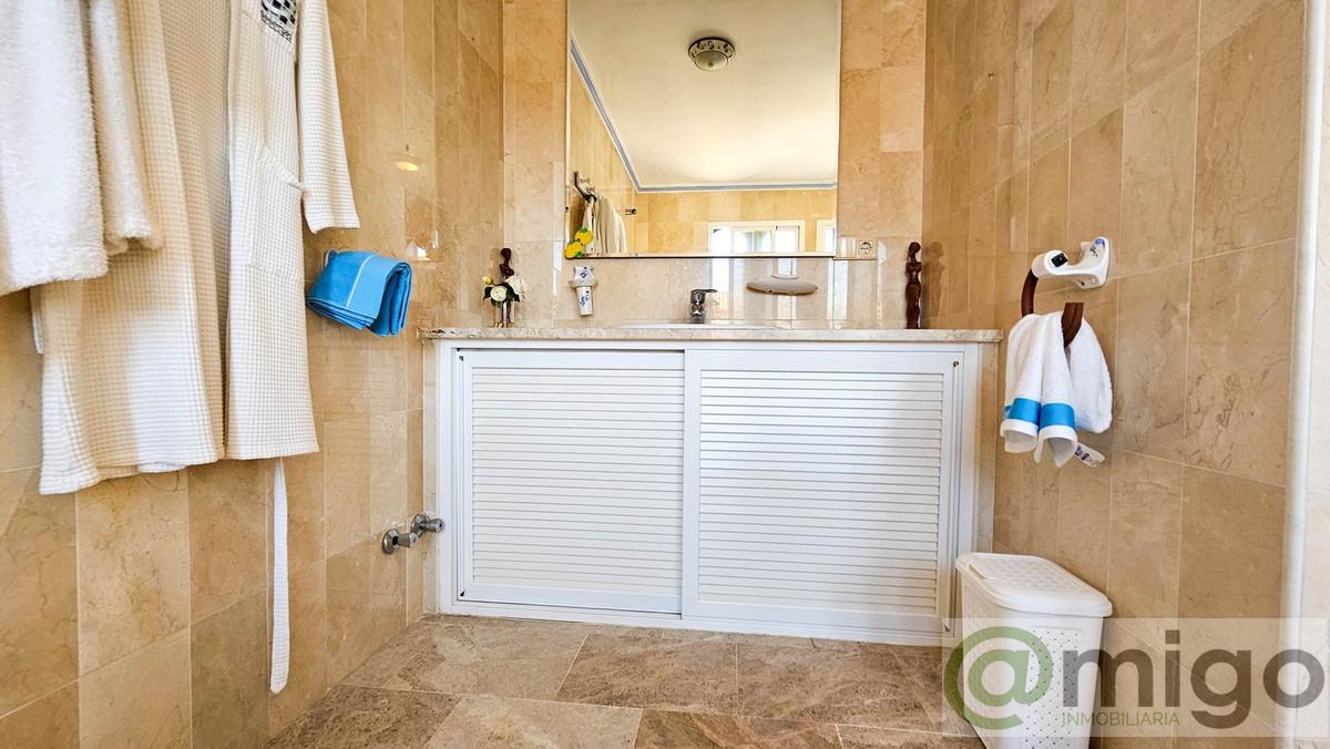 Venta de villa en Casares Playa