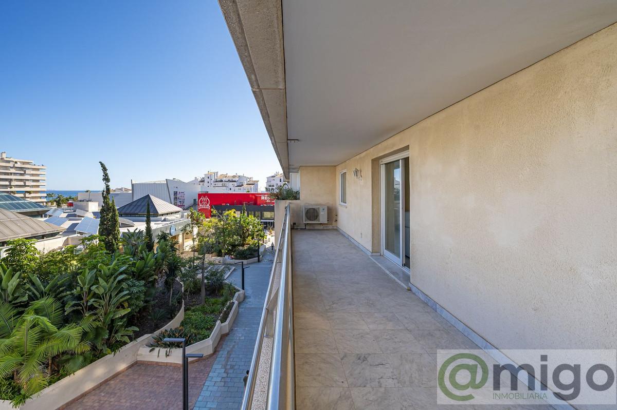 For sale of apartment in Marbella