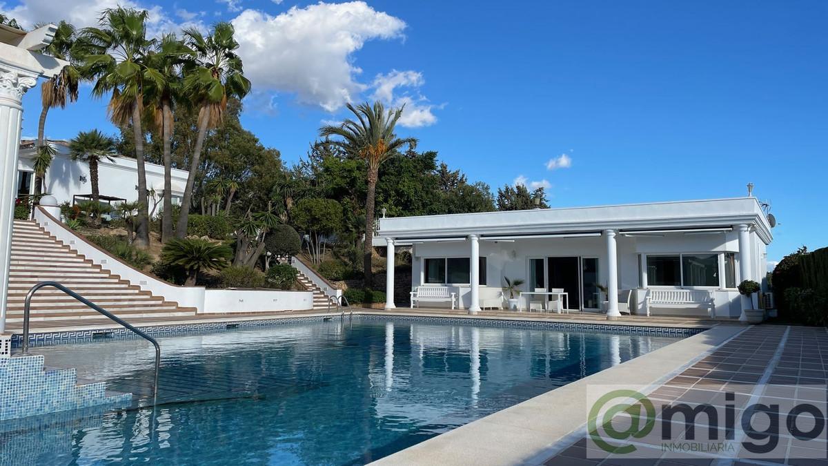 For sale of villa in Mijas
