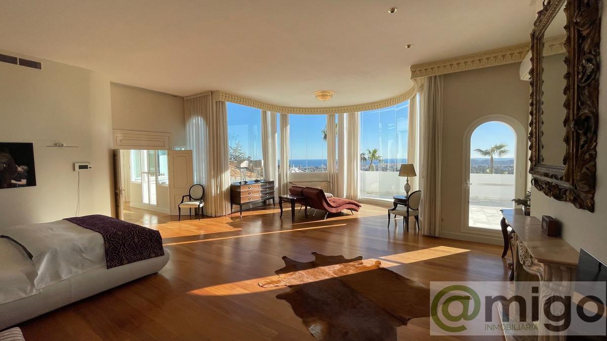 For sale of villa in Mijas