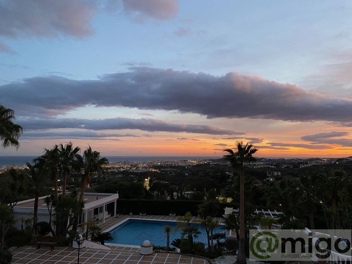 For sale of villa in Mijas