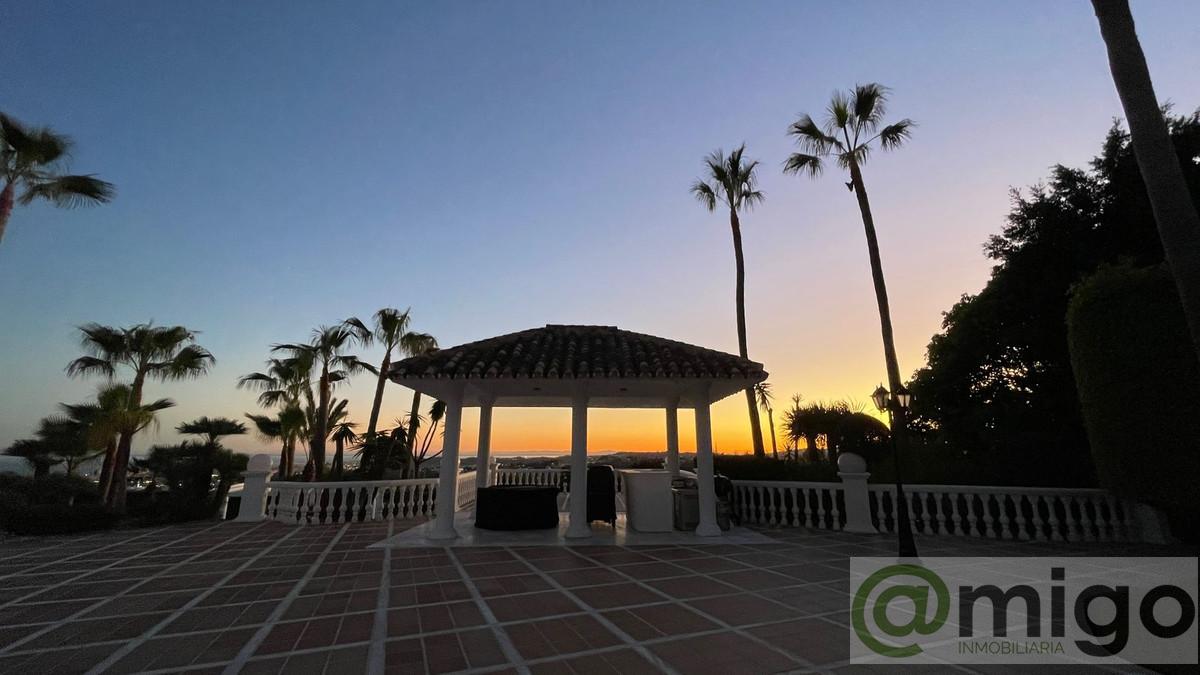 For sale of villa in Mijas