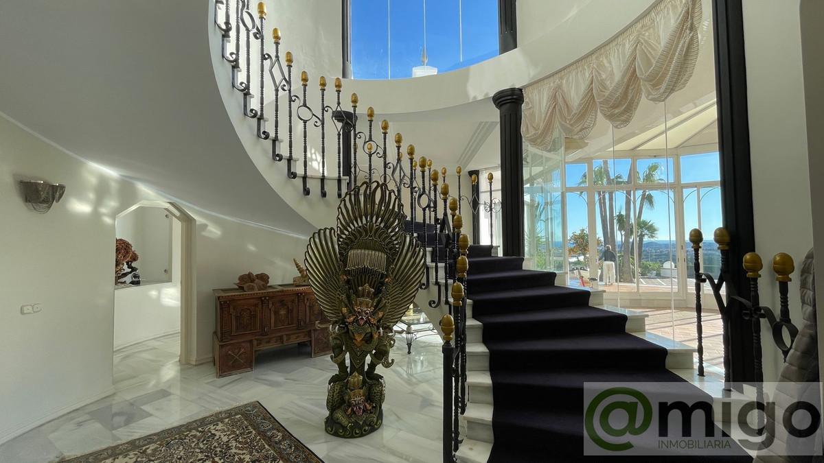 For sale of villa in Mijas