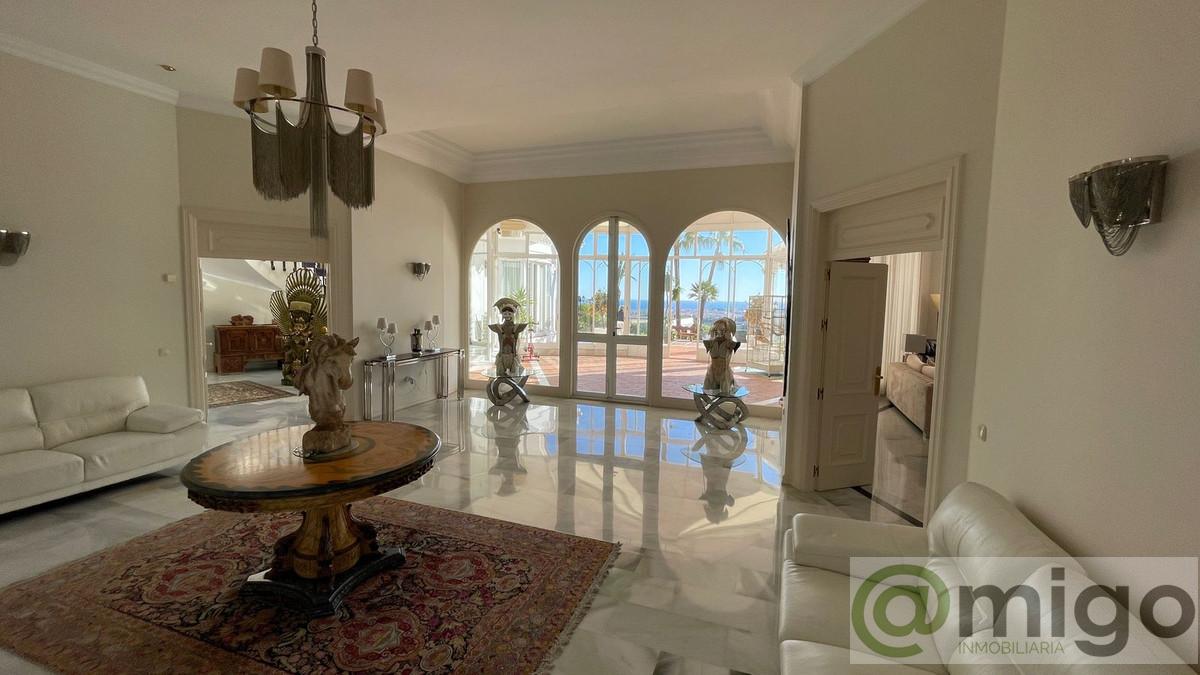 For sale of villa in Mijas