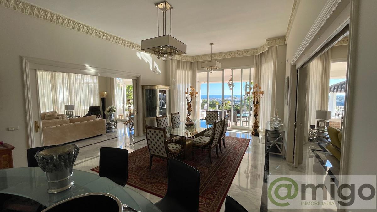 For sale of villa in Mijas