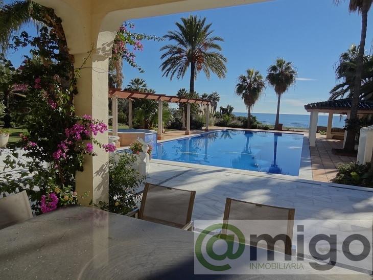 Venta de villa en Estepona