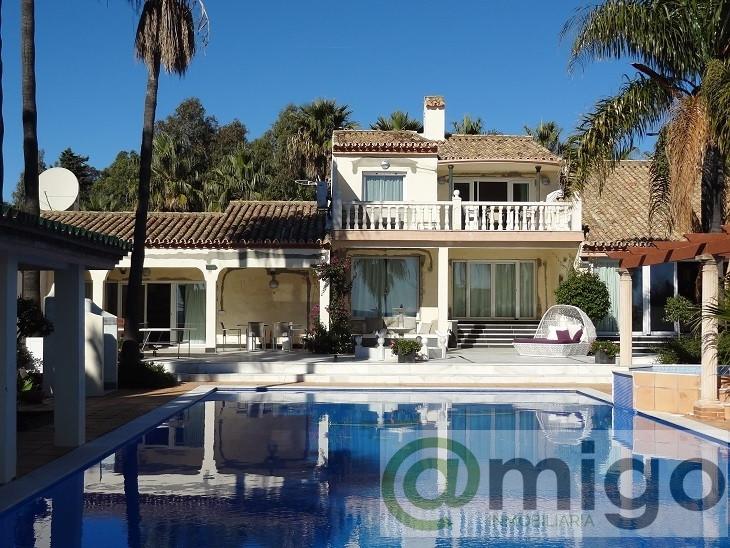 Venta de villa en Estepona