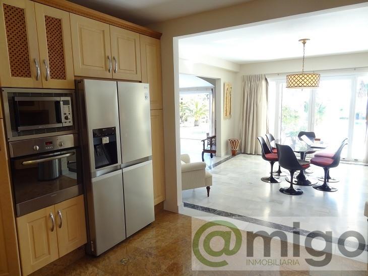 Venta de villa en Estepona