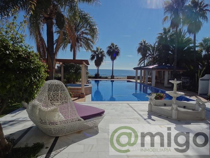 Venta de villa en Estepona