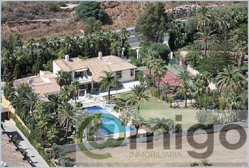 Venta de villa en Estepona