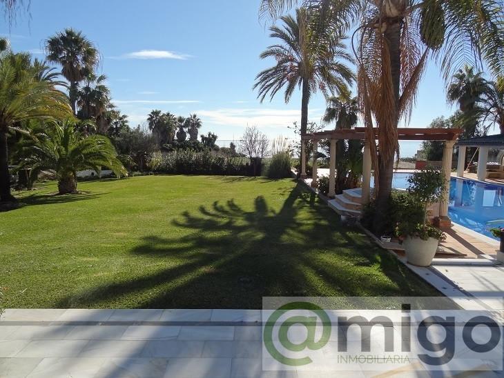 Venta de villa en Estepona