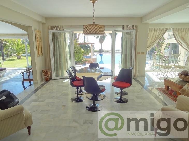 Venta de villa en Estepona