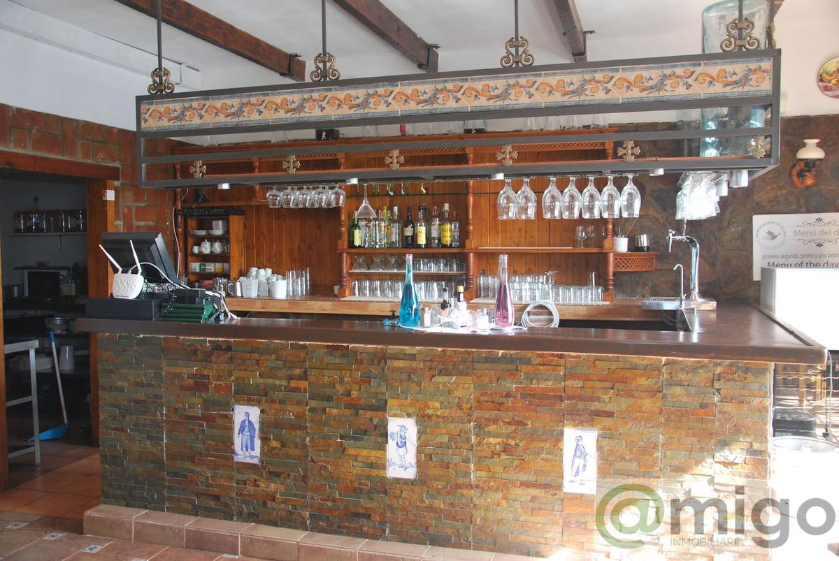 Venta de local en Marbella