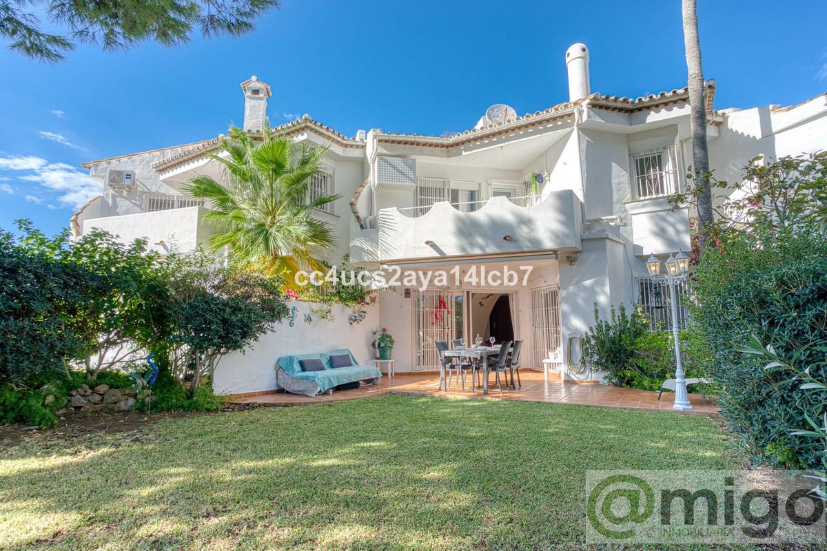 Venta de villa en Calahonda