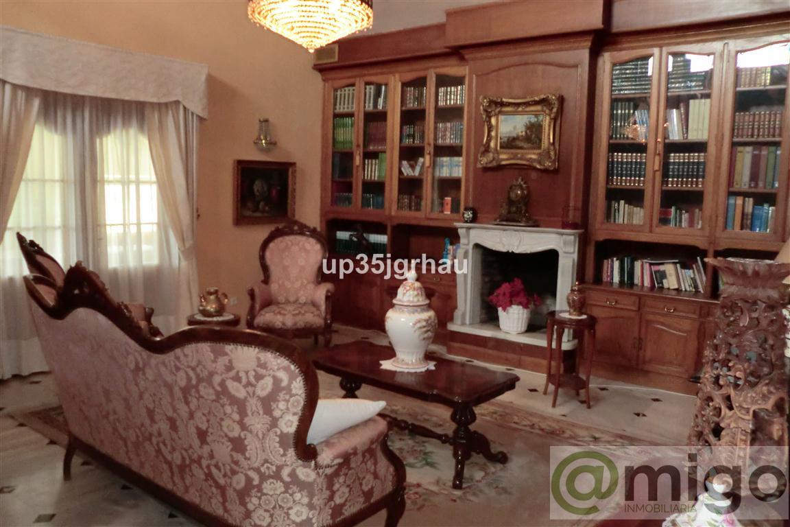 Venta de casa en Estepona