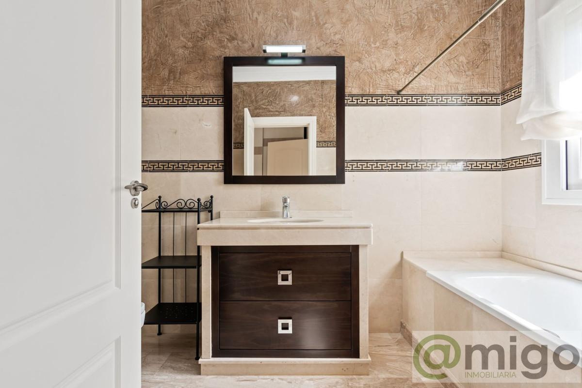 For sale of villa in Marbella