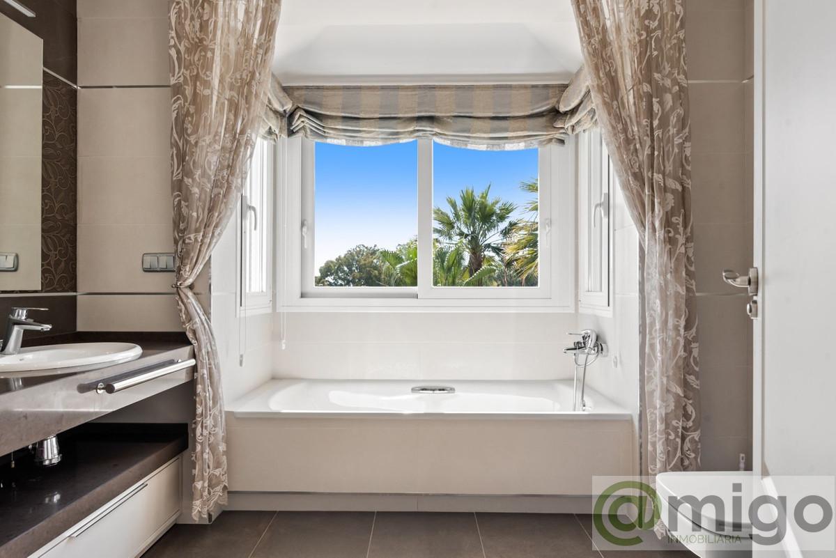For sale of villa in Marbella