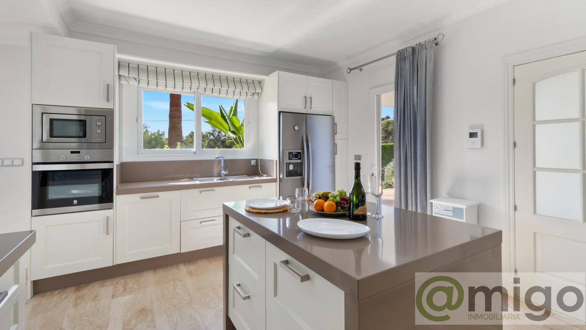 For sale of villa in Marbella
