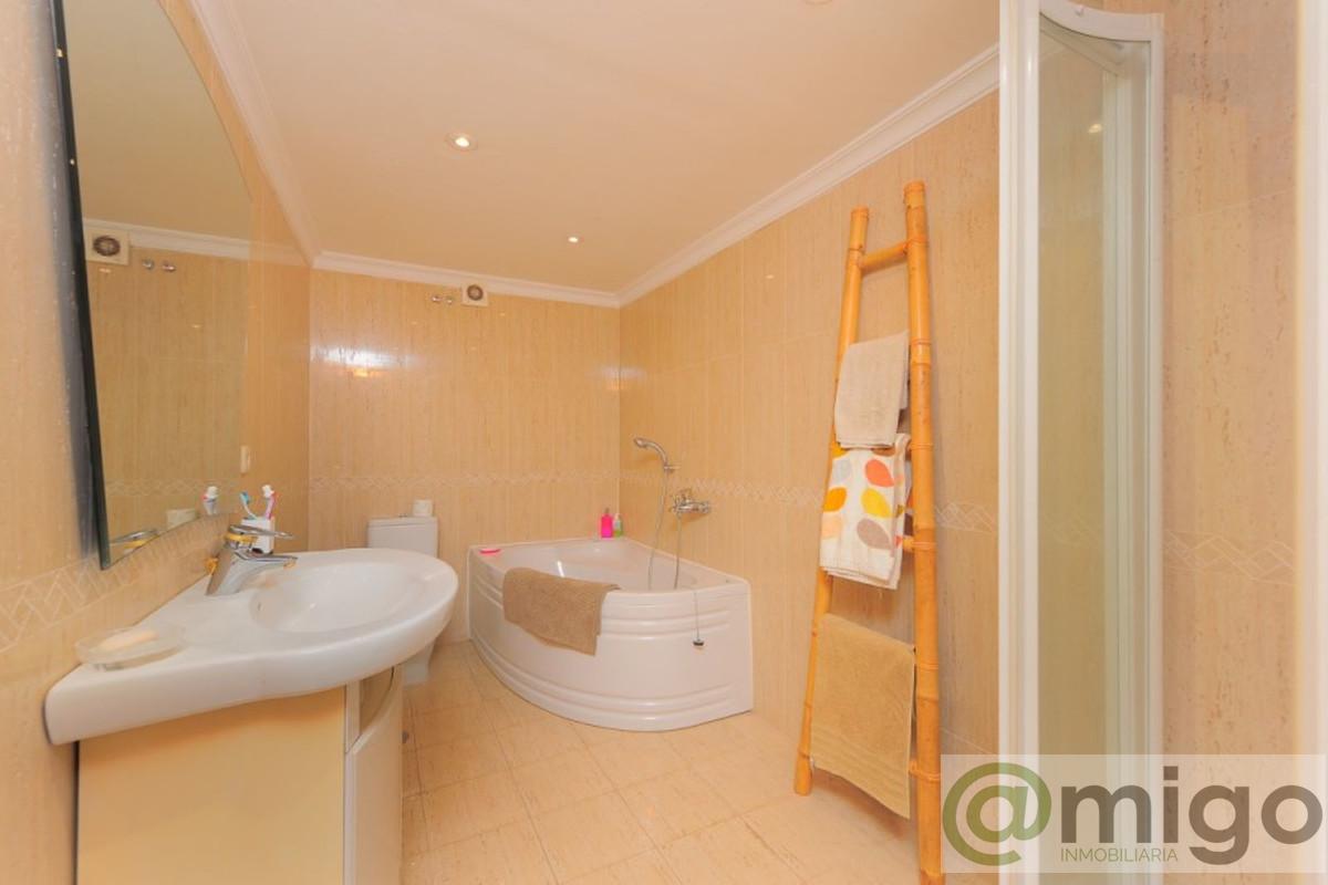 For sale of villa in Marbella