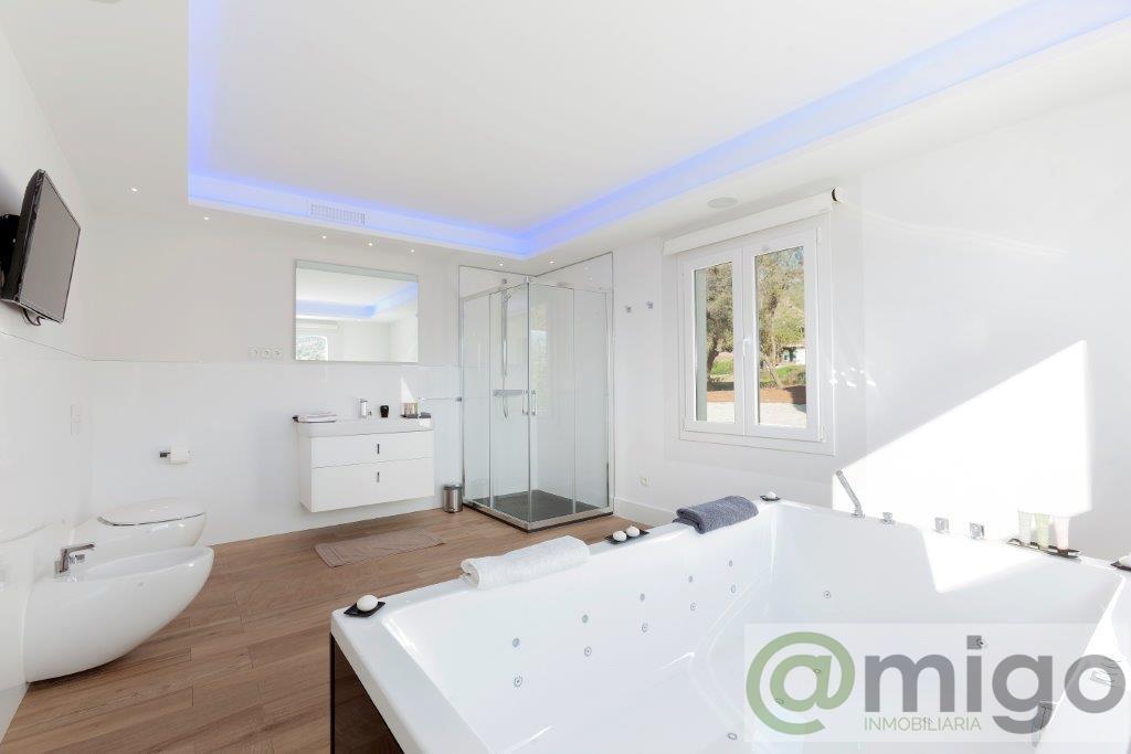 For sale of villa in Marbella