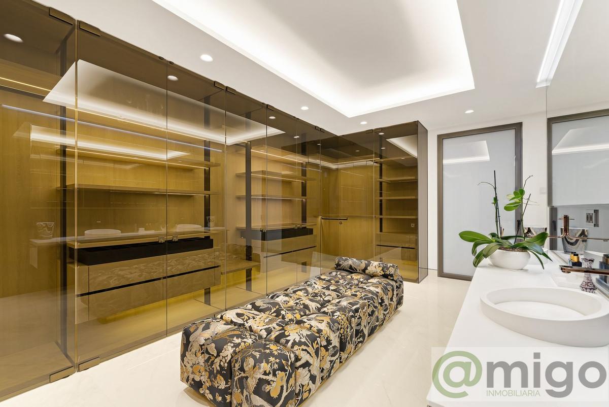 For sale of penthouse in Marbella