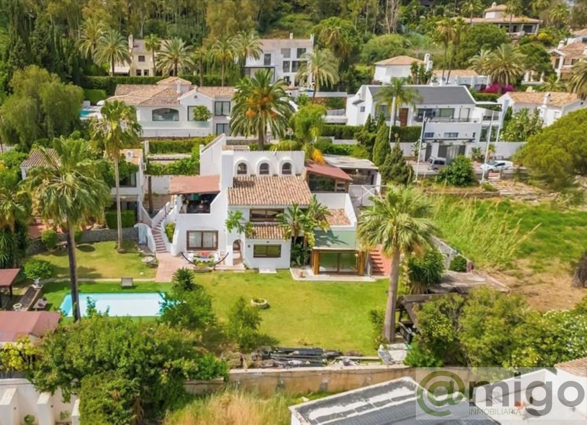 Продажа от

 Виллa на Marbella