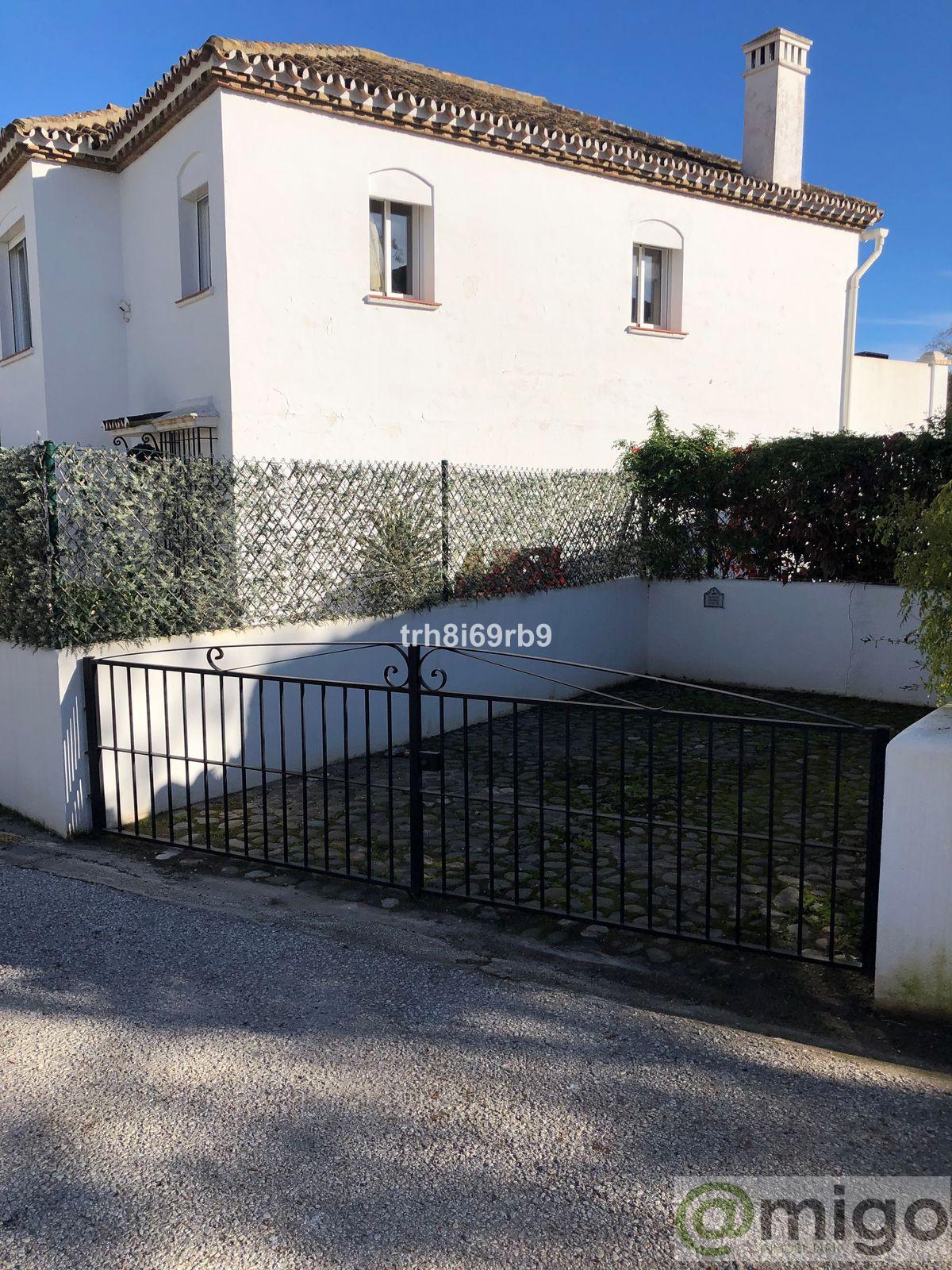 Venta de villa en Benamara