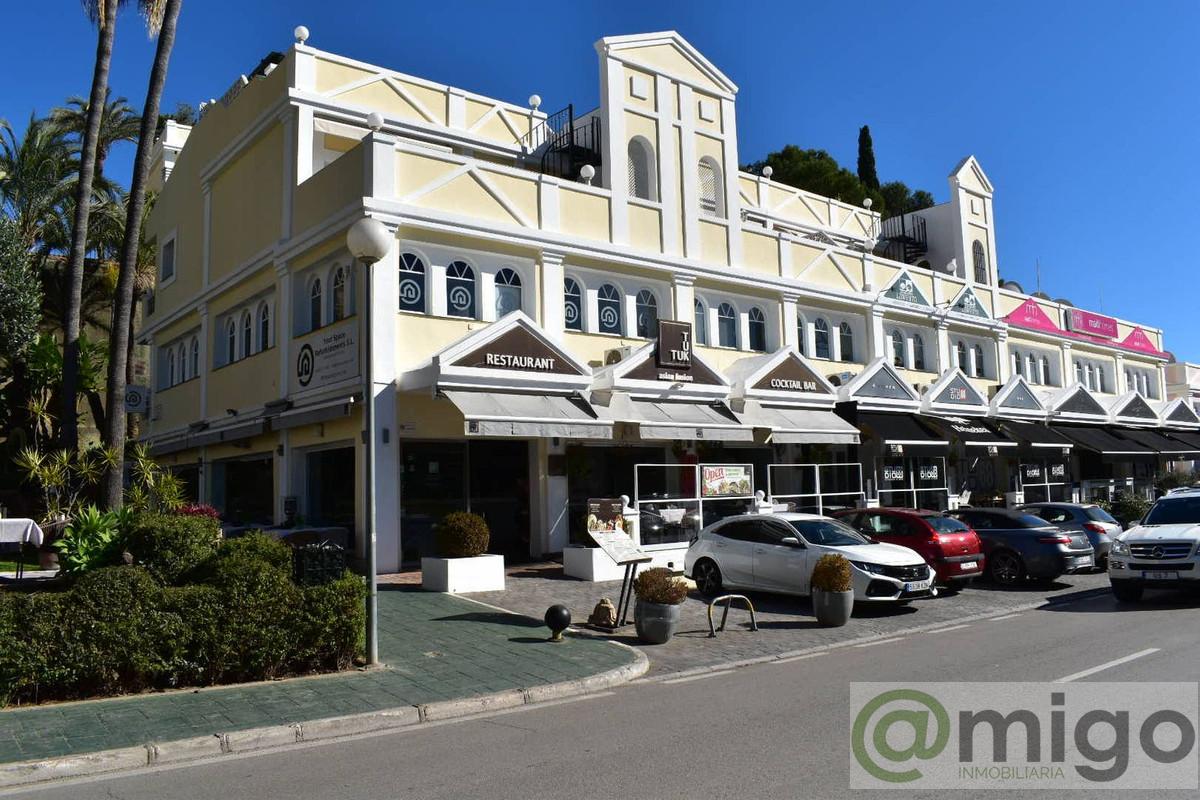 Venta de local en Aloha