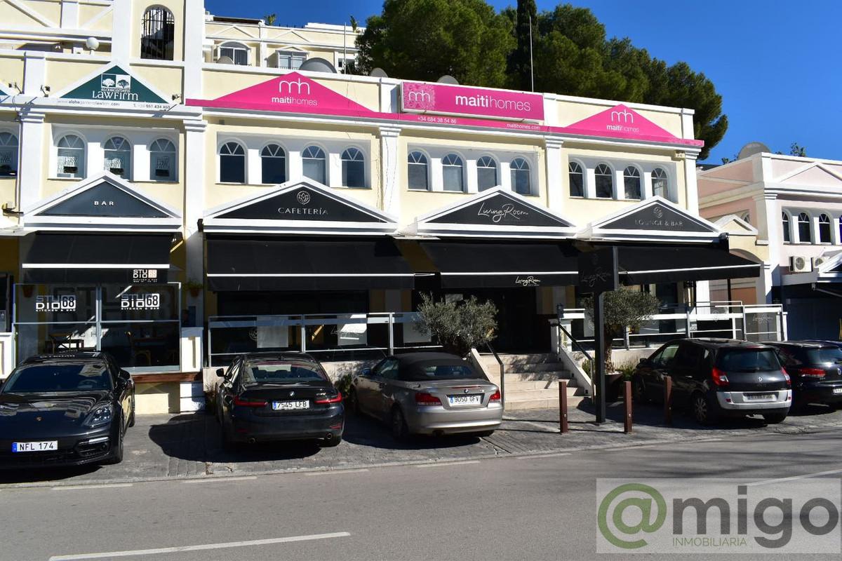 Venta de local en Aloha