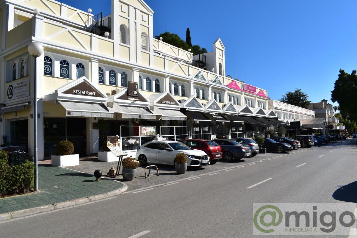 Venta de local en Aloha