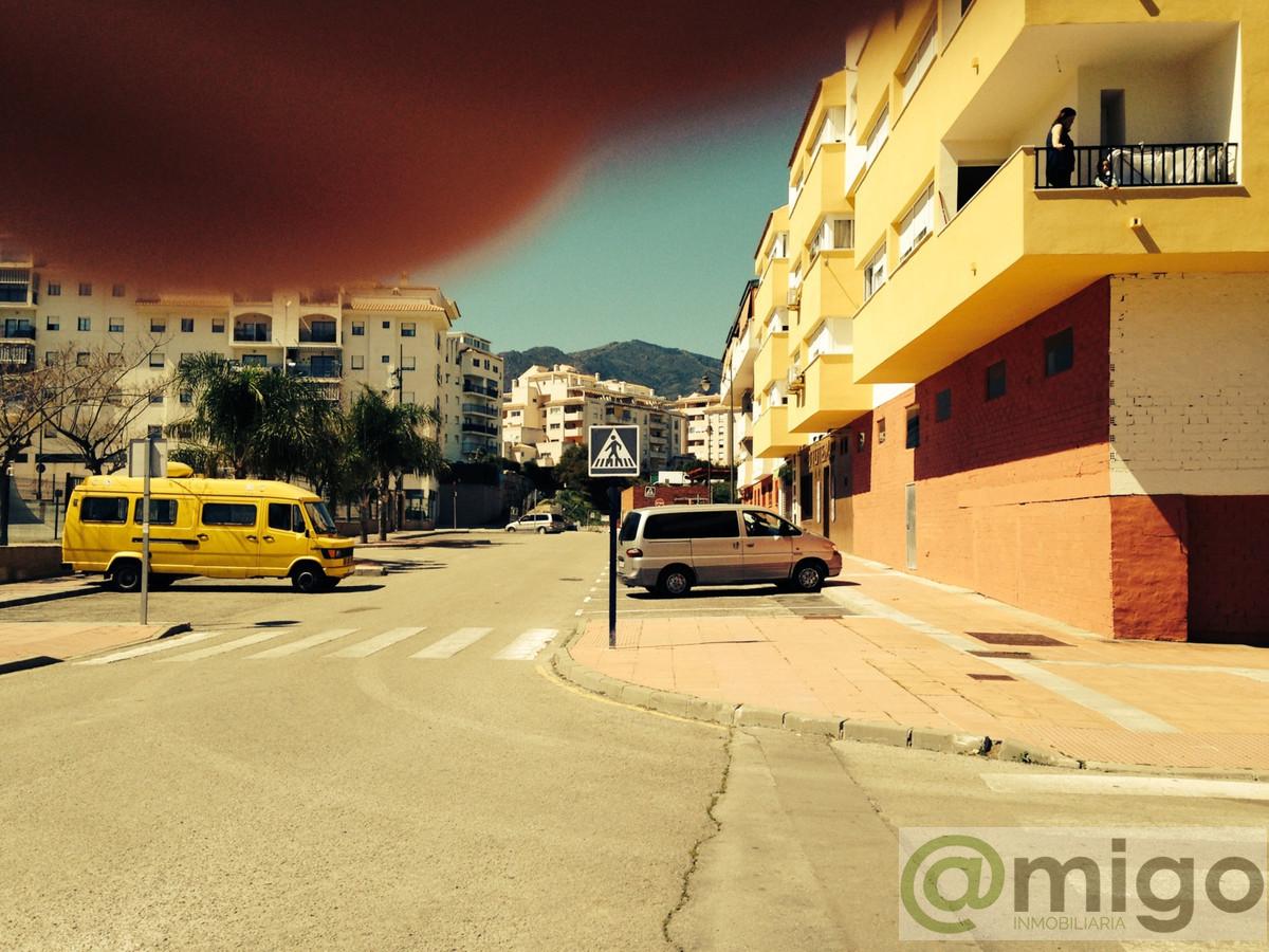 For sale of commercial in Estepona