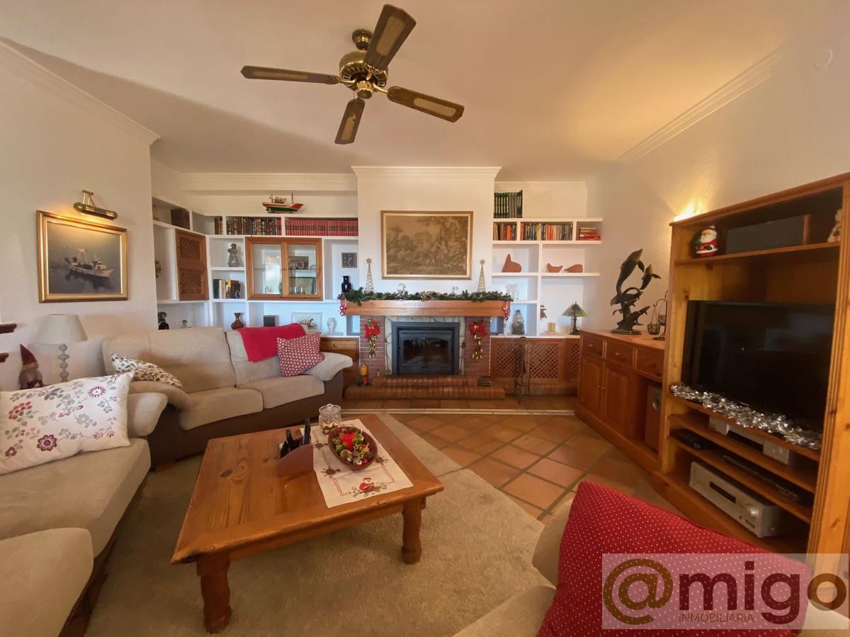 Venta de villa en San Luis de Sabinillas